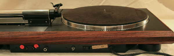 Infinity_Air_Bearing_Turntable_Back